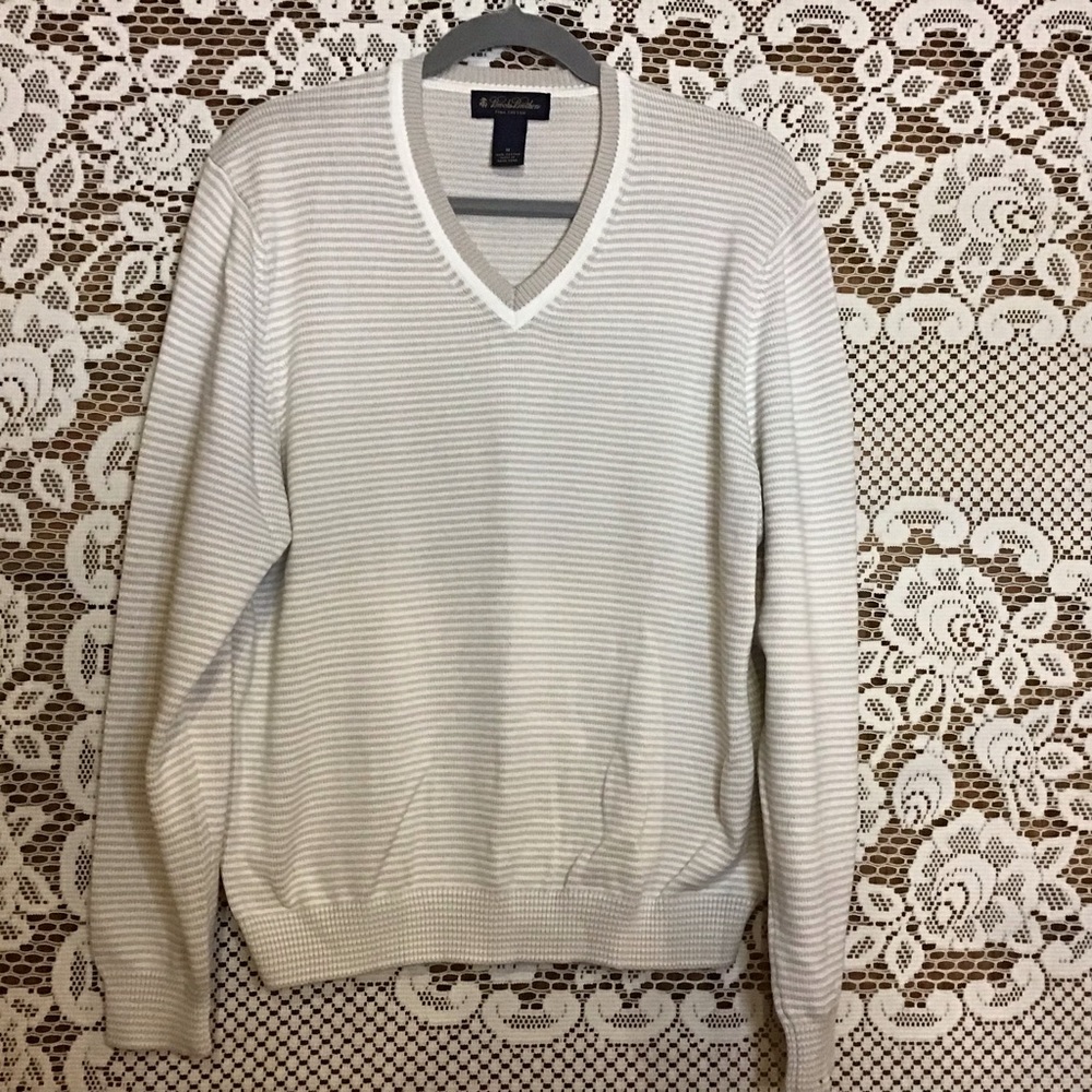 Brooks Brothers V-Neck Sweater Pull Over